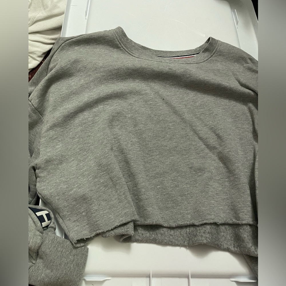 Tommy Hilfiger Cropped Sweatshirt